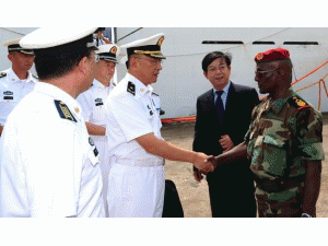  中国海军和平方舟医院船时隔七年再访吉布提 